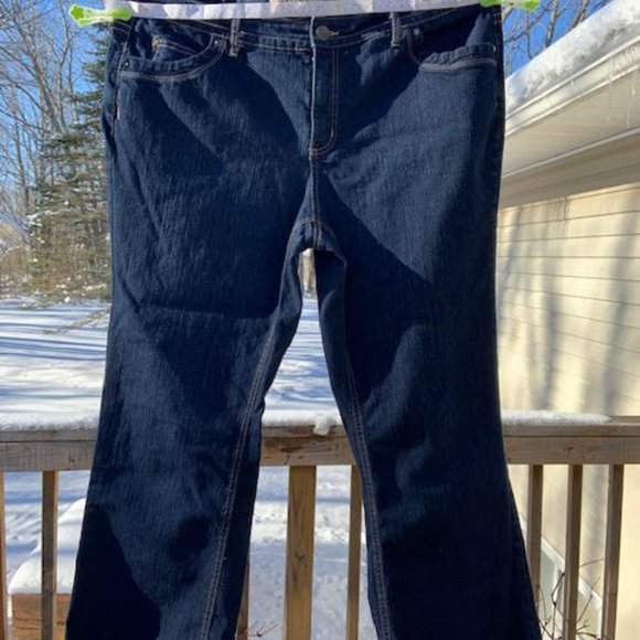 Meet your Posher, Mimi Mou Mou - Picture 3 of 4